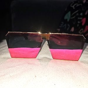 Beautiful pink chrome mirror reflection sunglasses with gold plated frames!